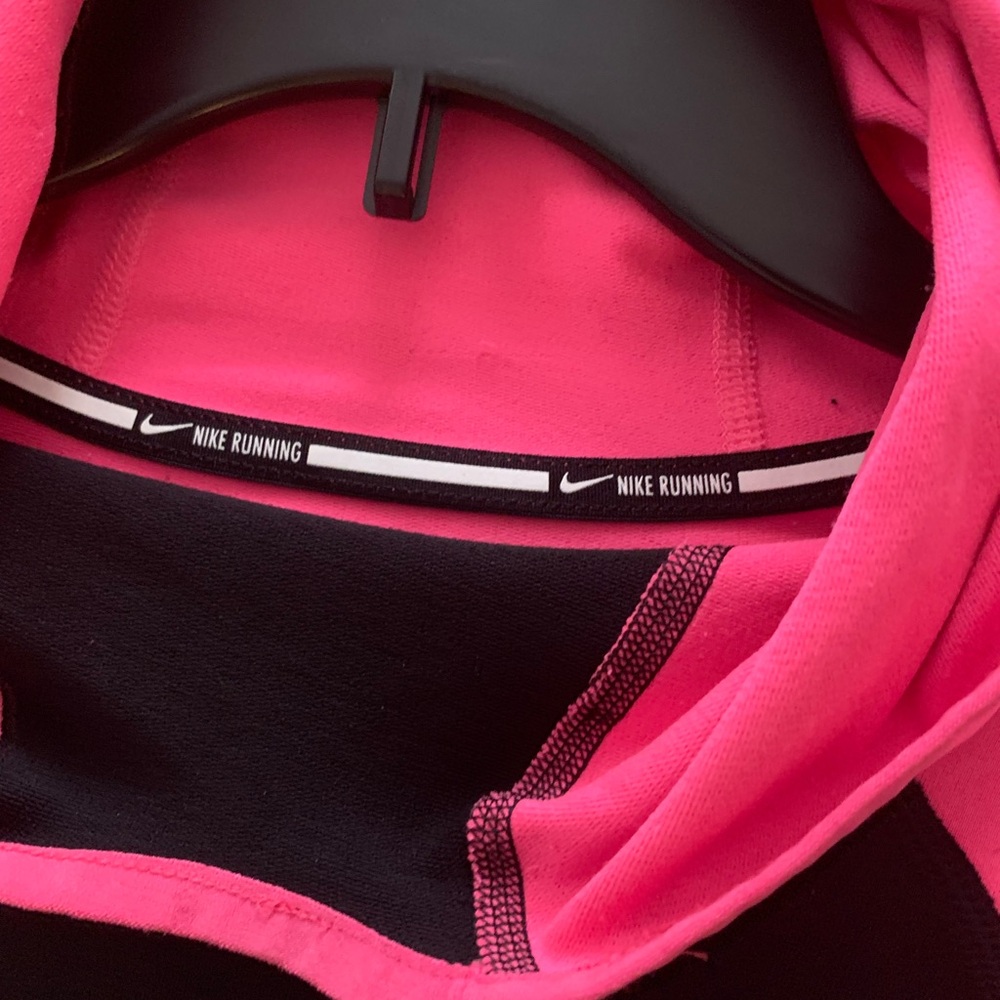 🔥SALE🔥NIKE🩷 HOODIE! PRO DRY-FIT COLOR BLOCK. EXCELLENT CONDITION! - Picture 8 of 9